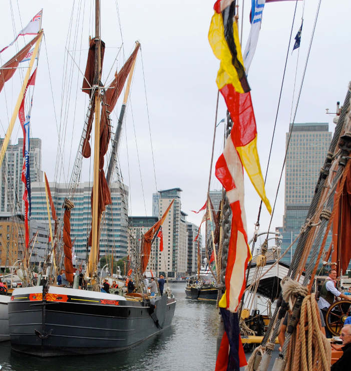 Barges getting potioned In the Dock — Picture by Renee Waite